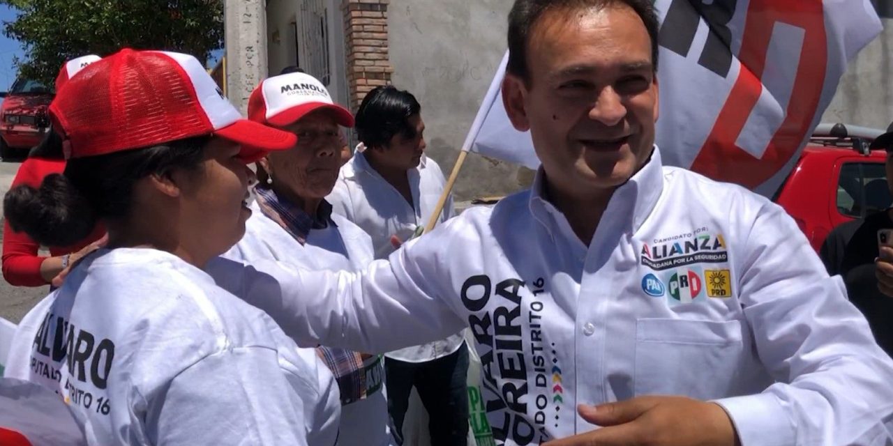 Visita Álvaro Moreira la colonia Hidalgo de Saltillo