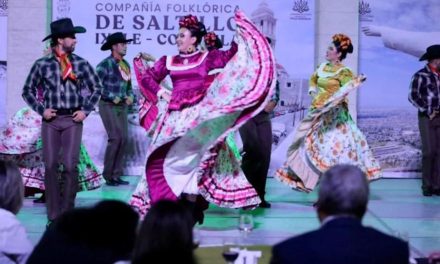Presentan Compañía Folklórica de Saltillo Ixtle-Coahuila