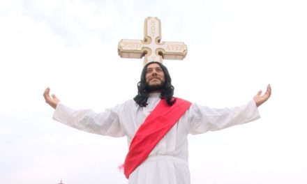 ‘Los golpes son reales’: alistan preparativos para Viacrucis del Ojo de Agua en Saltillo