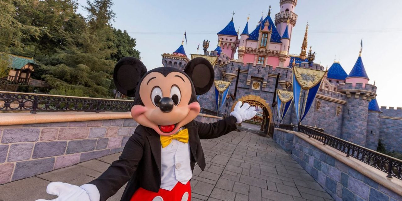 Empleado de Disney World fue arrestado por grabar a más de 500 mujeres por debajo de la falda