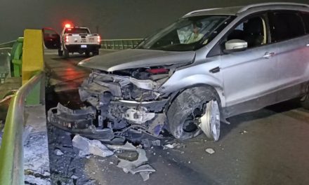 Conductor ‘hace su gracia’ y huye tras un fuerte choque en Saltillo