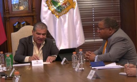 Recibe gobernador a Roger C. Rigaud; Cónsul General de los Estados Unidos en Monterrey