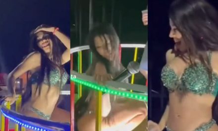 Yeri Mua en el ojo del huracán tras orinarse varias veces en un carnaval de Veracruz