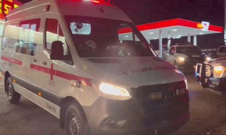 Arrojan a mujer desde un auto en movimiento en Monclova