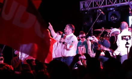 Sabinas respalda a Lenin Pérez
