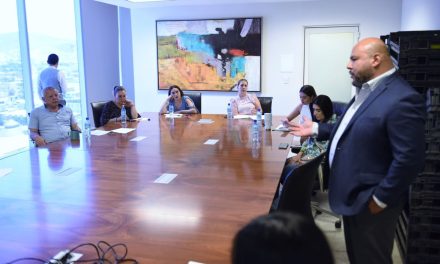 Capacitan a funcionarios en derechos de migrantes de Torreón