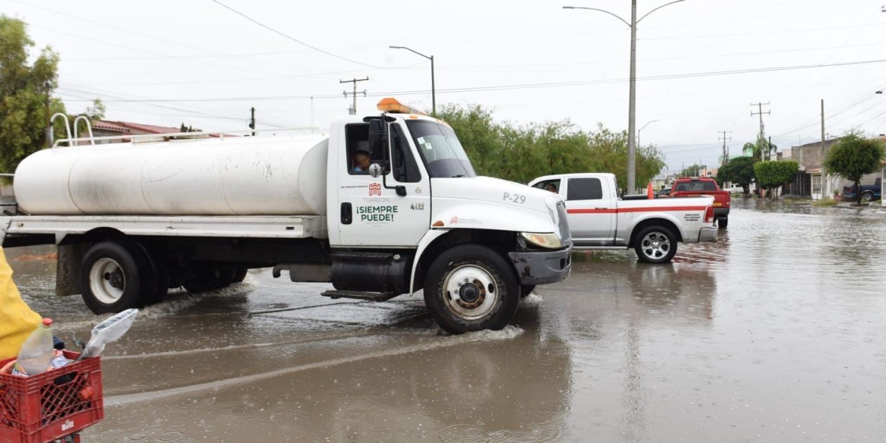 Autoridades de Torreón brindan  atención por las lluvias