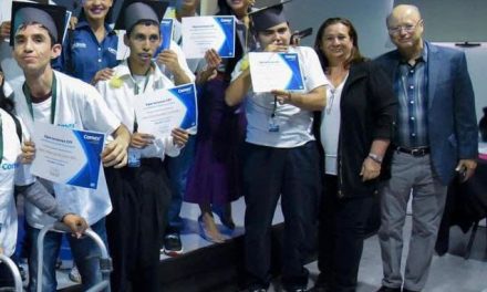DIF Saltillo y Comex integran al  trabajo a jóvenes con discapacidad
