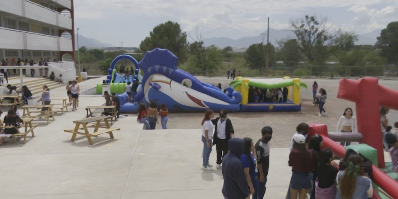 Festejan a estudiantes del COBAC Ramos Arizpe