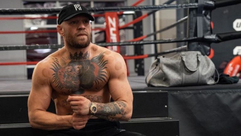McGregor se burla del ‘Canelo’ y le canta tiro