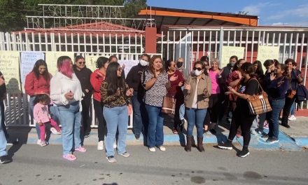 Piden destitución de directora en primaria de Saltillo