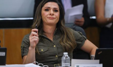 Lanzan petición para sacar a Ana Guevara de la Conade