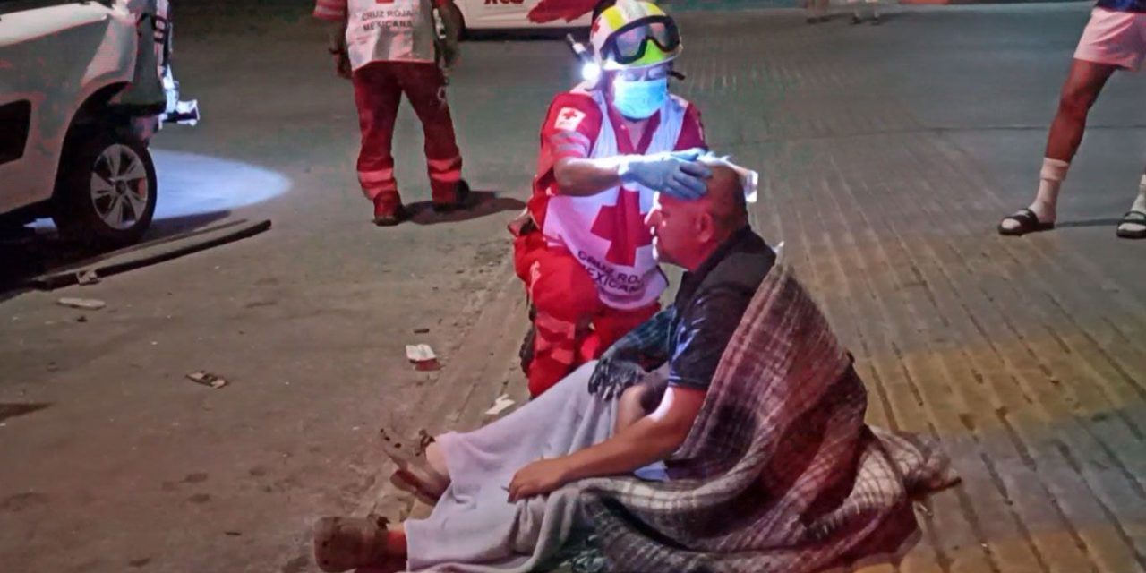 Lo chocan y responsable huye en la colonia Zaragoza de Saltillo