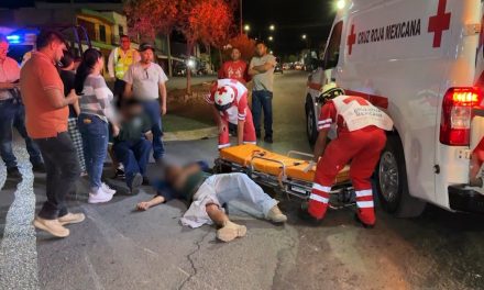 Imprudente lesiona a estudiantes que viajaban en moto en Saltillo