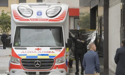 Niñas de 12 años mueren al caer de un cuarto piso en España