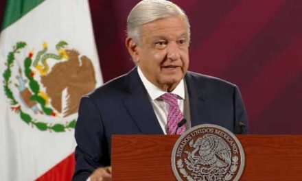 AMLO defiende que le den su pensión del Bienstar porque ‘no soy millonario’