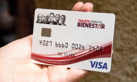 Así se consigue la tarjeta de la pensión del Bienestar para los rezagados en el programa