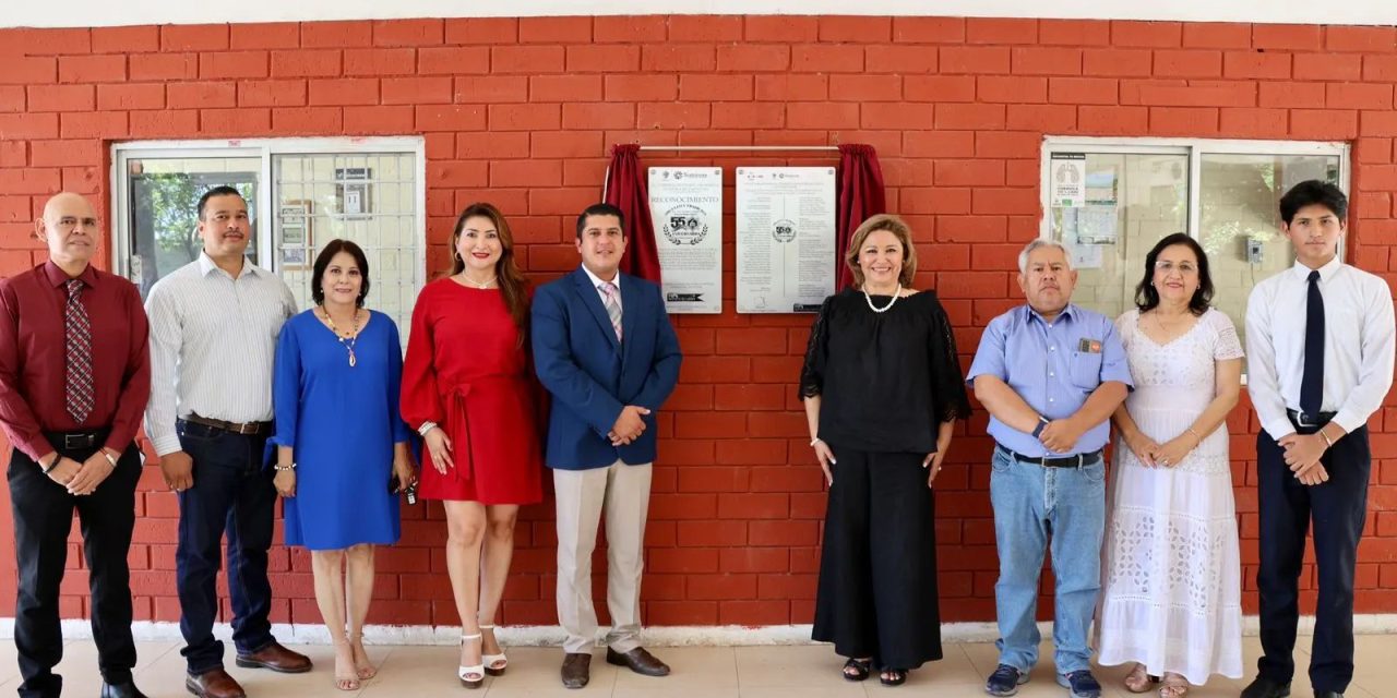 Celebran 55 años de la Técnica 2 en Sabinas