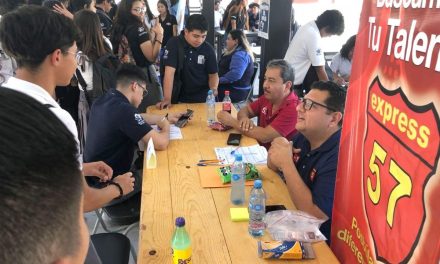 Realizan feria del empleo en CBTis 20