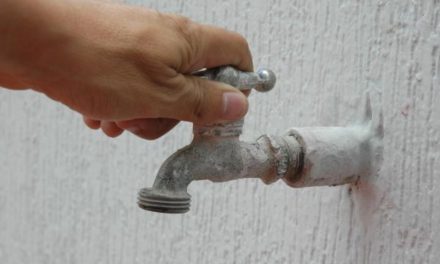 Comercios se quedan sin agua en Monclova