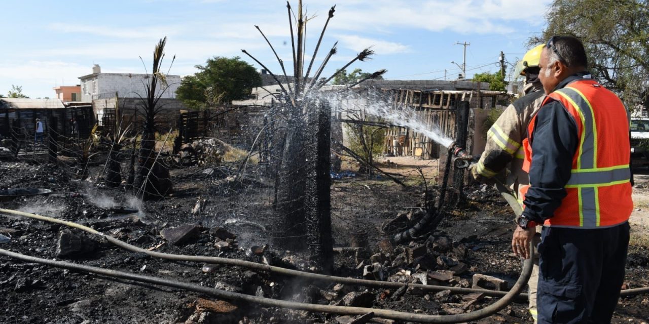 Sofocan Bomberos de Torreón incendio de seis jacales