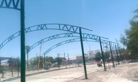 Instalan techumbres en espacios públicos de Torreón