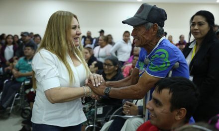 Da DIF Coahuila apoyo físico y emocional a padres de familia