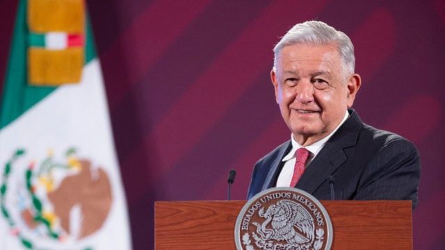 AMLO revela que ocho funcionarios de su gabinete dejarán su cargo para buscar su candidatura a la presidencia