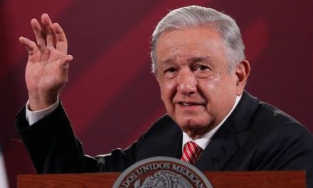 Descarta AMLO sanciones del INE a Morena y oposición por actos anticipados de campaña