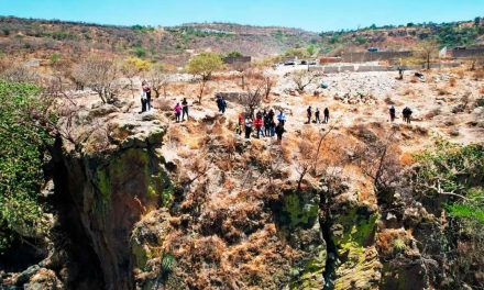 Hallan 45 bolsas con restos humanos de barranca en Zapopan