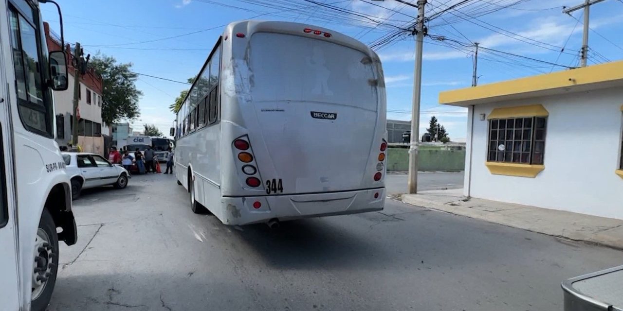 Chocan de frente en colonia Fundadores