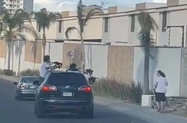 Video: Jóvenes disparan con armas de gotcha contra peatones en Querétaro