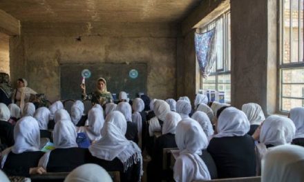 Por presunto rencor son envenenadas 77 niñas en Afganistán