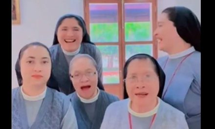 Las Jerónimas de Puebla rompen estereotipos en TiK Tok