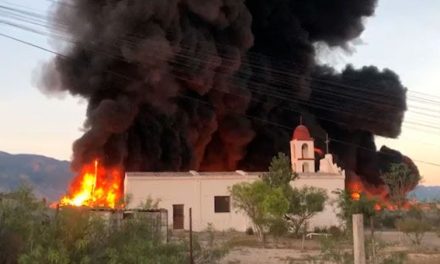 Saltillo: Incendio en recicladora moviliza a bomberos