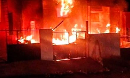 Tragedia; muere madre y sus dos hijos de 7 y 9 años tras incendio en Pachuca