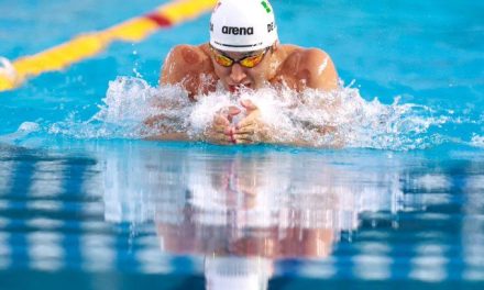 El nadador lagunero, Miguel de Lara, impone récord Centroamericano en los 100m pecho y consigue el oro
