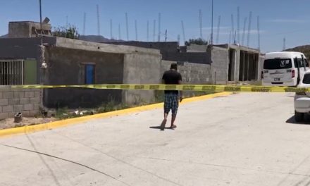 Hombre perdió la vida en la vía pública en Saltillo; presuntamente se ahogó con su propio vómito