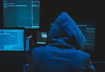 Sufre hackeo regidor de Monclova y extorsionan a contactos
