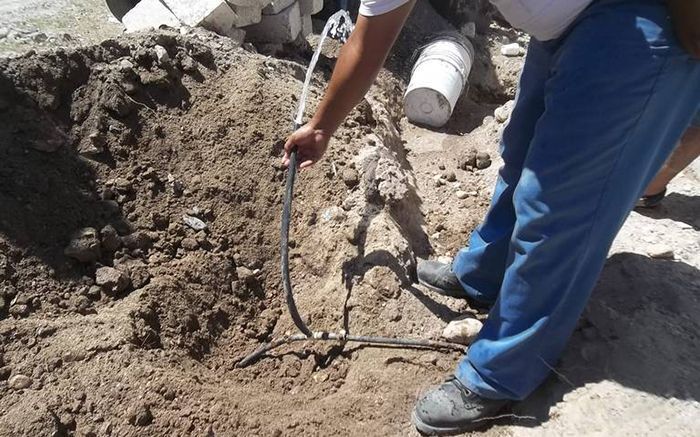 Encuentran tomas de agua clandestina en balneario en Monclova