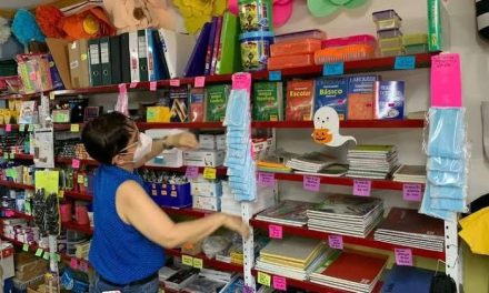 Aumentan 30% los precios en listas de útiles escolares