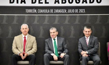 Celebran a los abogados en Torreón