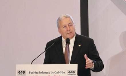 Reconocen esfuerzos por la ciudad con la Presea Saltillo 2023