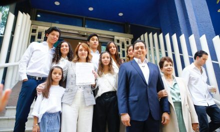 Registran a Cabeza de Vaca como aspirante a la candidatura de la presidencia en 2024