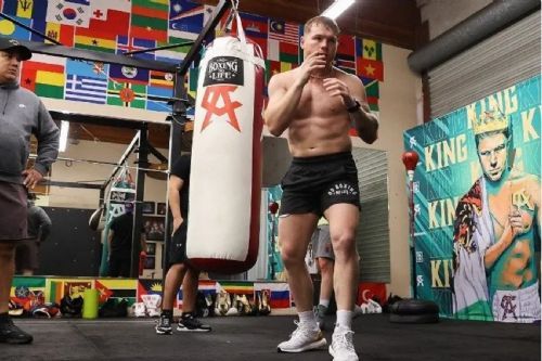 ‘Canelo’ anuncia rival y elige al menor de los Charlo
