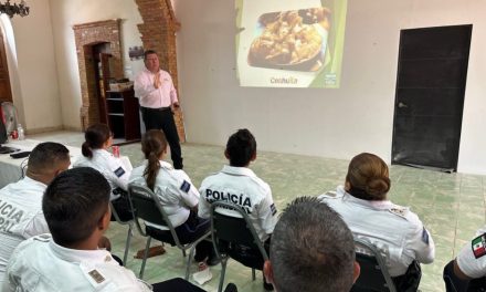 Capacitan a elementos de seguridad pública en Arteaga