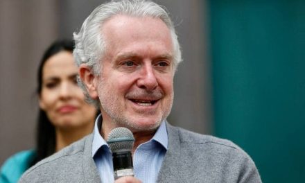 Santiago Creel  será la primer ‘corcholata’ en registrarse a la candidatura de la oposición