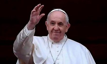Papa Francisco enviará emisario a EE.UU. para terminar guerra de Ucrania y Rusia
