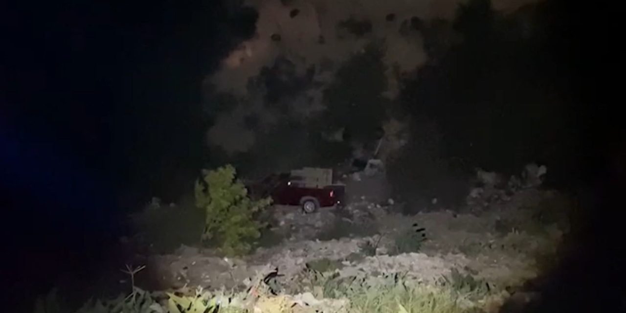 Se la acaba la calle a un ebrio y cae a un arroyo en Saltillo