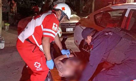 Saltillo: Amigos la golpean llegando a casa en la colonia Oceanía